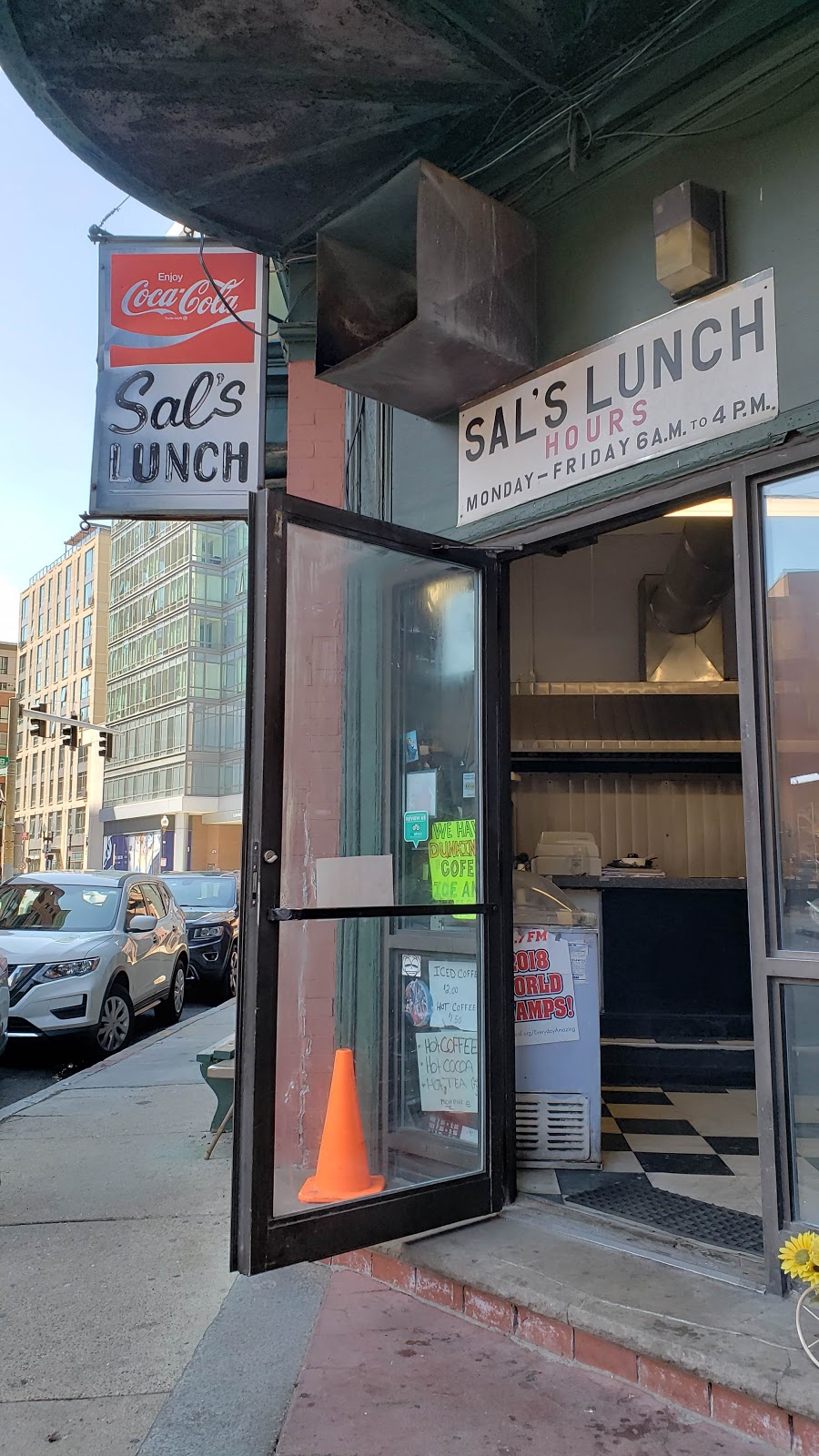 Sals Lunch | restaurant | 31 Thacher St, Boston, MA 02113, USA | 8573105167 OR +1 857-310-5167