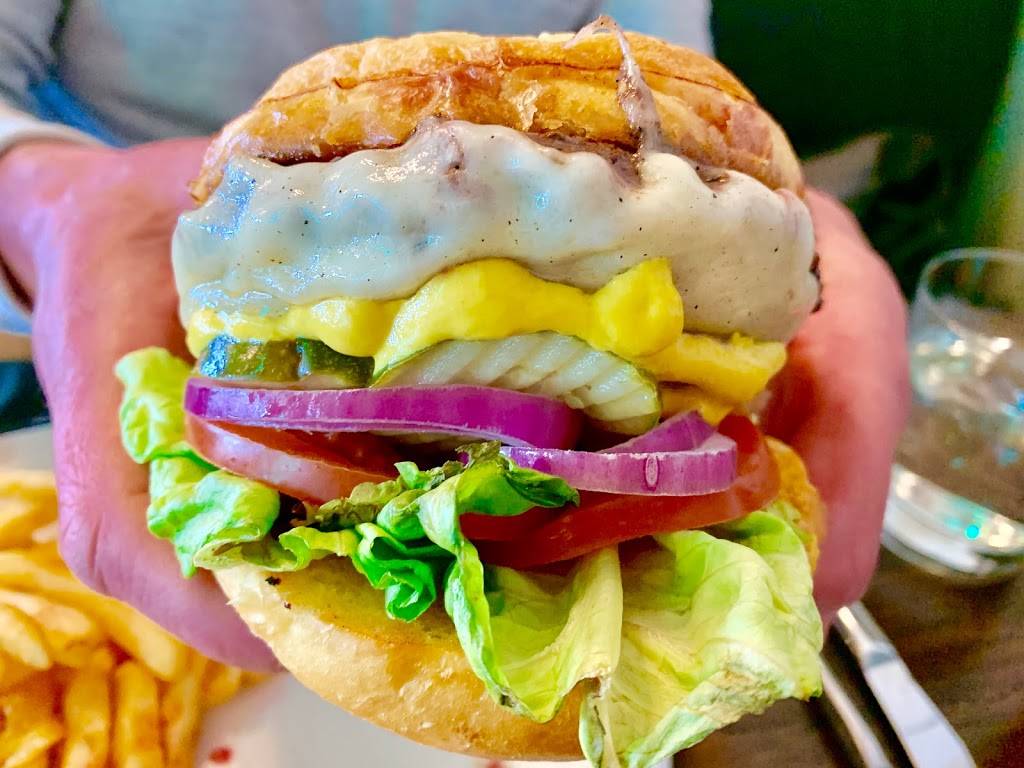 Mannings Steaks and Spirits | restaurant | 11100 W Alameda Ave, Lakewood, CO 80226, USA | 7204846567 OR +1 720-484-6567