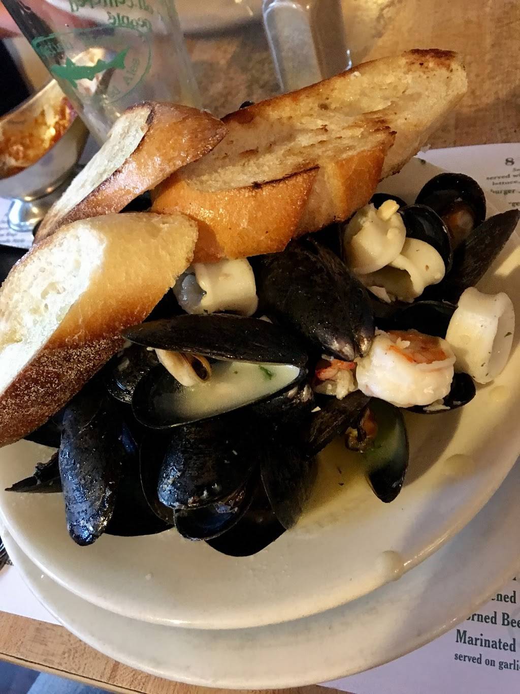 K C Gallaghers | restaurant | 325 Sea Cliff Ave, Sea Cliff, NY 11579, USA | 5166560996 OR +1 516-656-0996