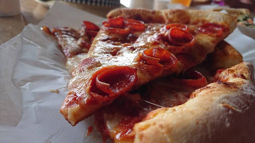 Knockout Pizza | restaurant | 2937 Carlsbad Blvd, Carlsbad, CA 92008, USA | 7604344468 OR +1 760-434-4468