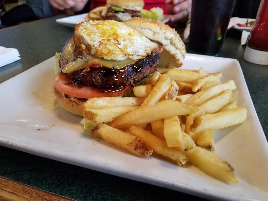 The Greene Turtle Sports Bar & Grille | restaurant | 1740 Hempstead Turnpike, East Meadow, NY 11554, USA | 5162807251 OR +1 516-280-7251