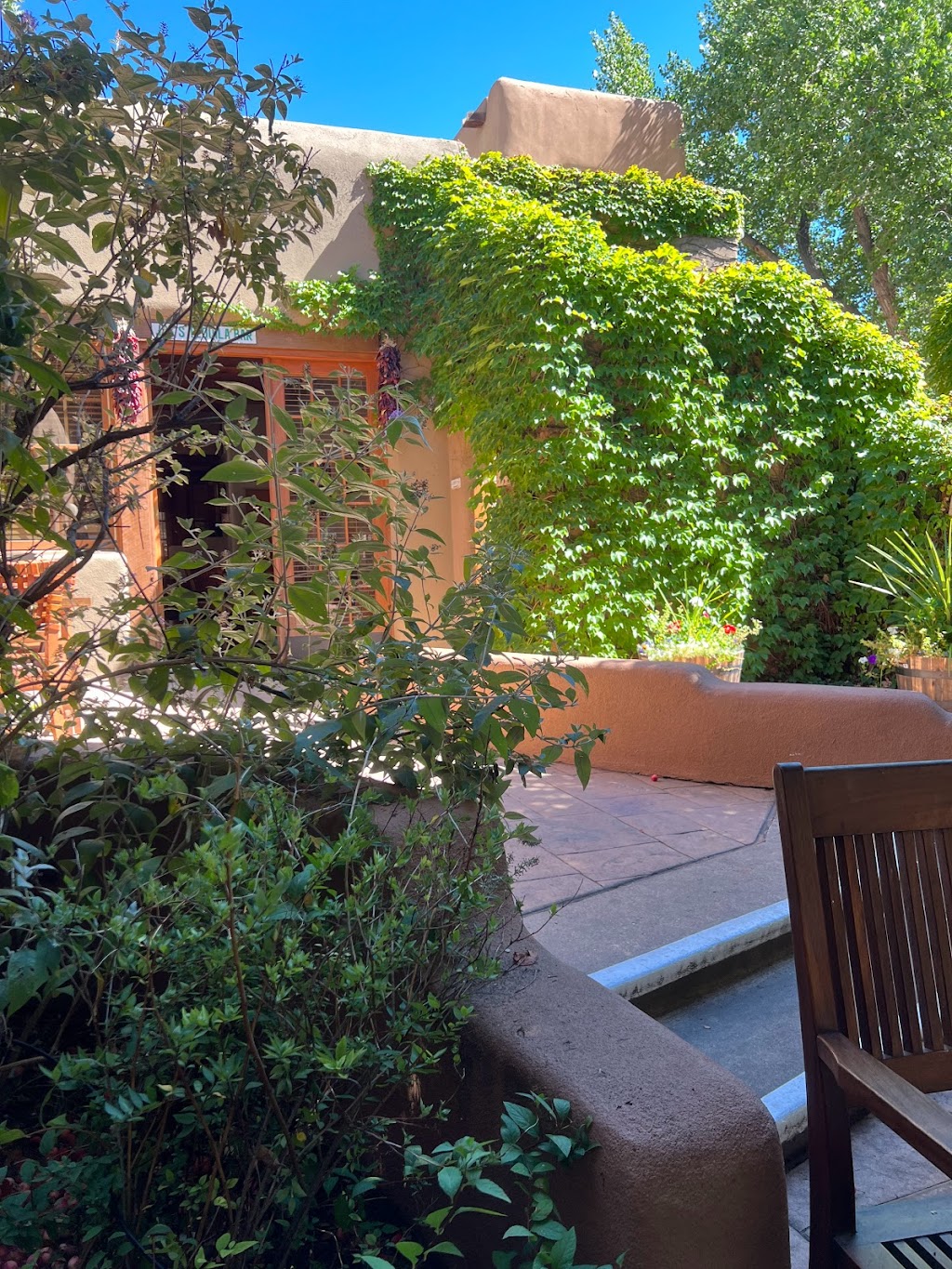 Joes Tequila Bar | restaurant | 303 E Alameda St, Santa Fe, NM 87501, USA | 5059460525 OR +1 505-946-0525