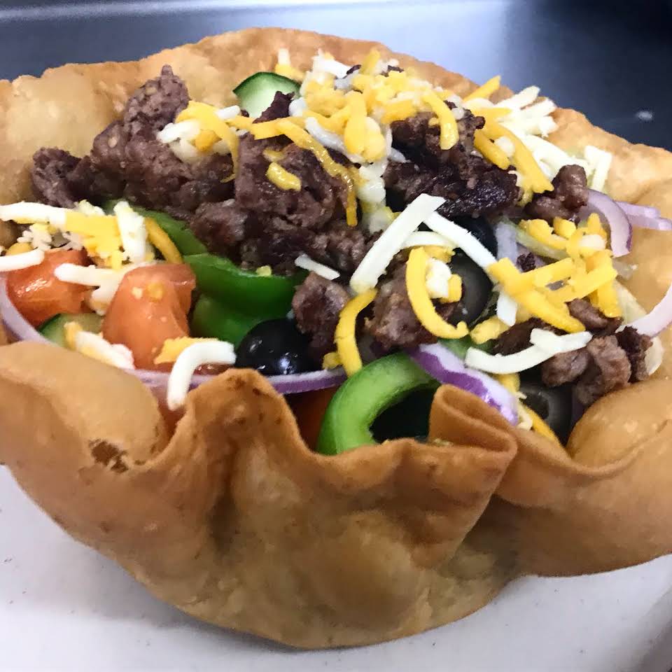 Lindo’s Diner | restaurant | 34100 County Line Rd, Yucaipa, CA 92399, USA | 9097954501 OR +1 909-795-4501