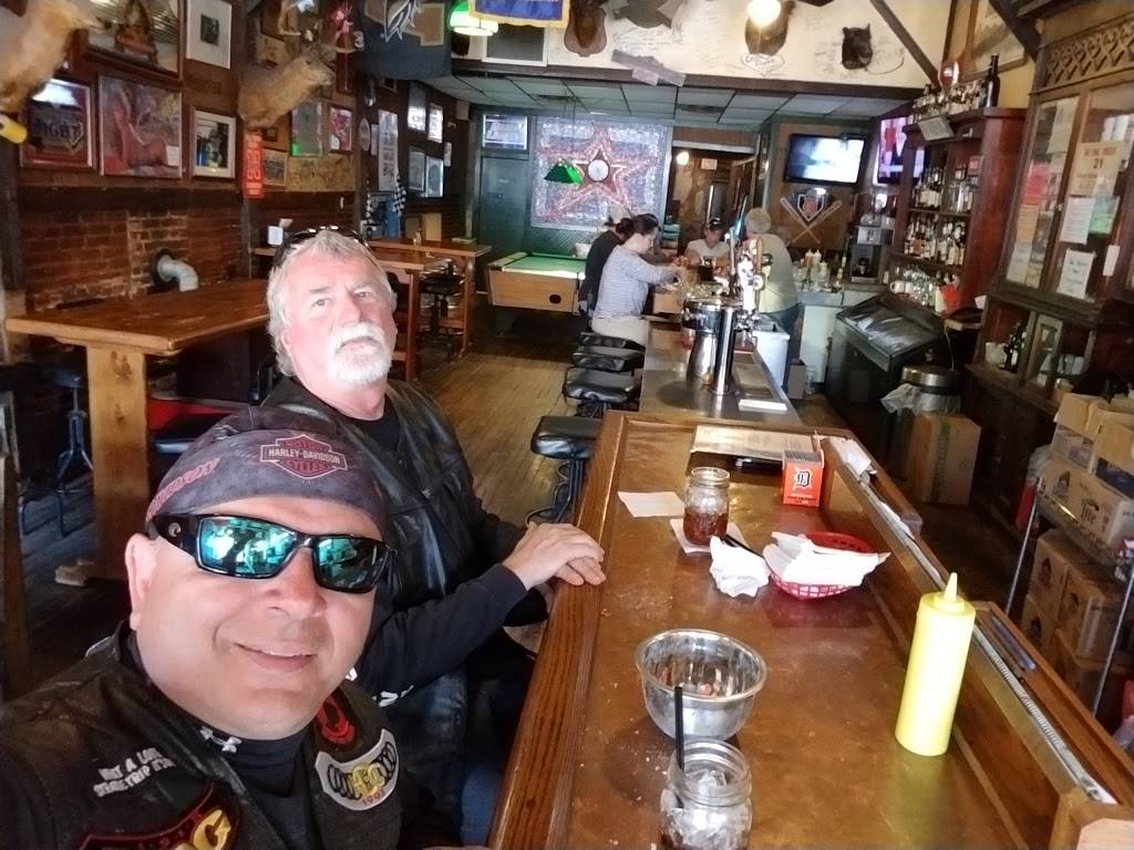 Copper Athletic Club | restaurant | 133 W Michigan Ave, Marshall, MI 49068, USA | 2697815400 OR +1 269-781-5400