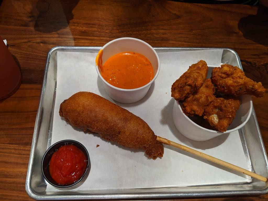 The Hangar | restaurant | 190 El Camino, Fresno, CA 93720, USA | 5595737353 OR +1 559-573-7353