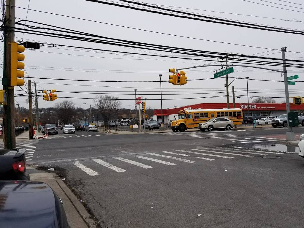 Sharkeys Square Pizza | meal delivery | 2122, 1910 Hylan Blvd, Staten Island, NY 10305, USA | 7189794700 OR +1 718-979-4700