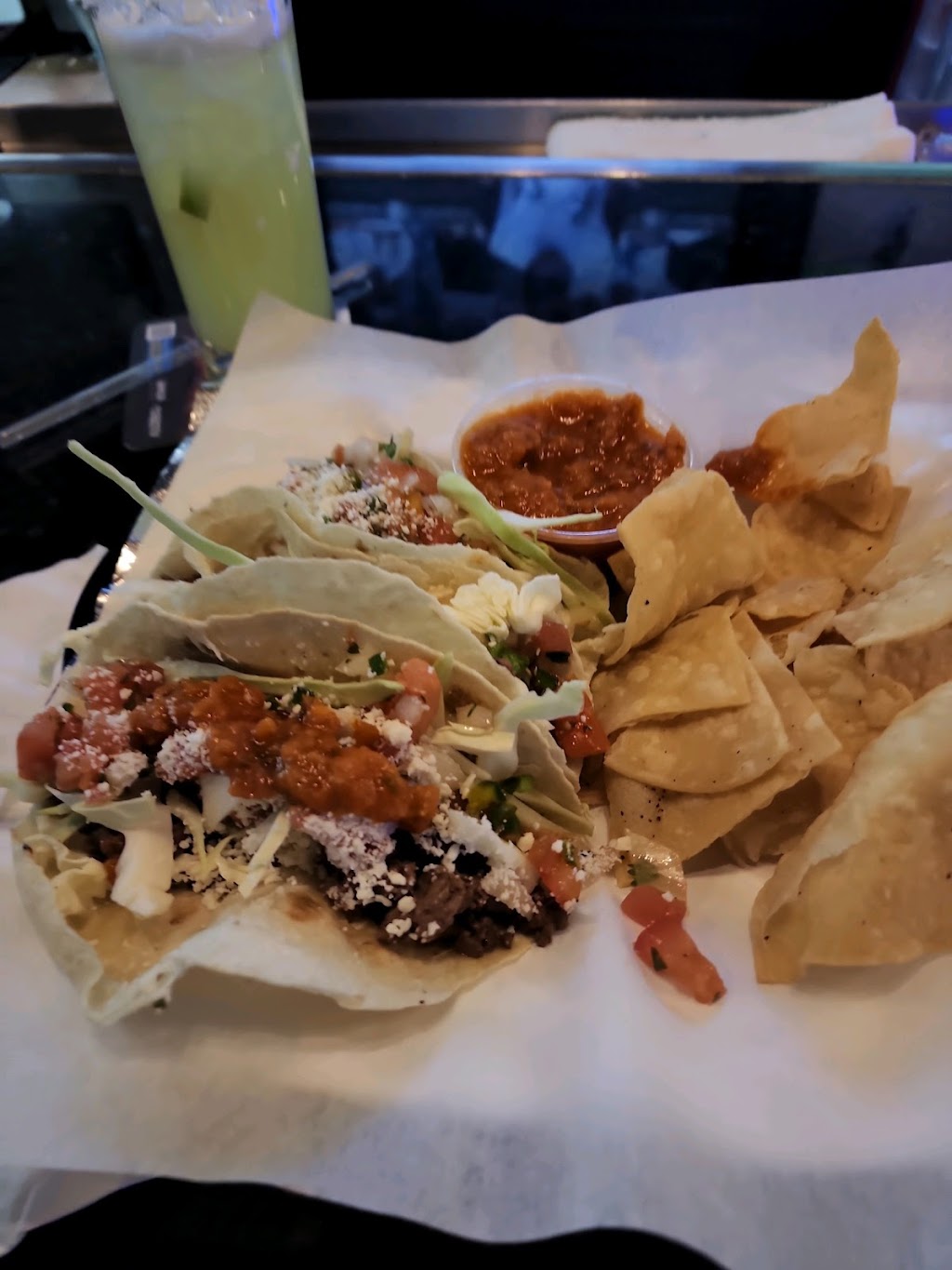 The Frozen Cactus Ice Bar & Fire Grill | restaurant | 5769 E Speedway Blvd, Tucson, AZ 85712, USA | 5204955136 OR +1 520-495-5136