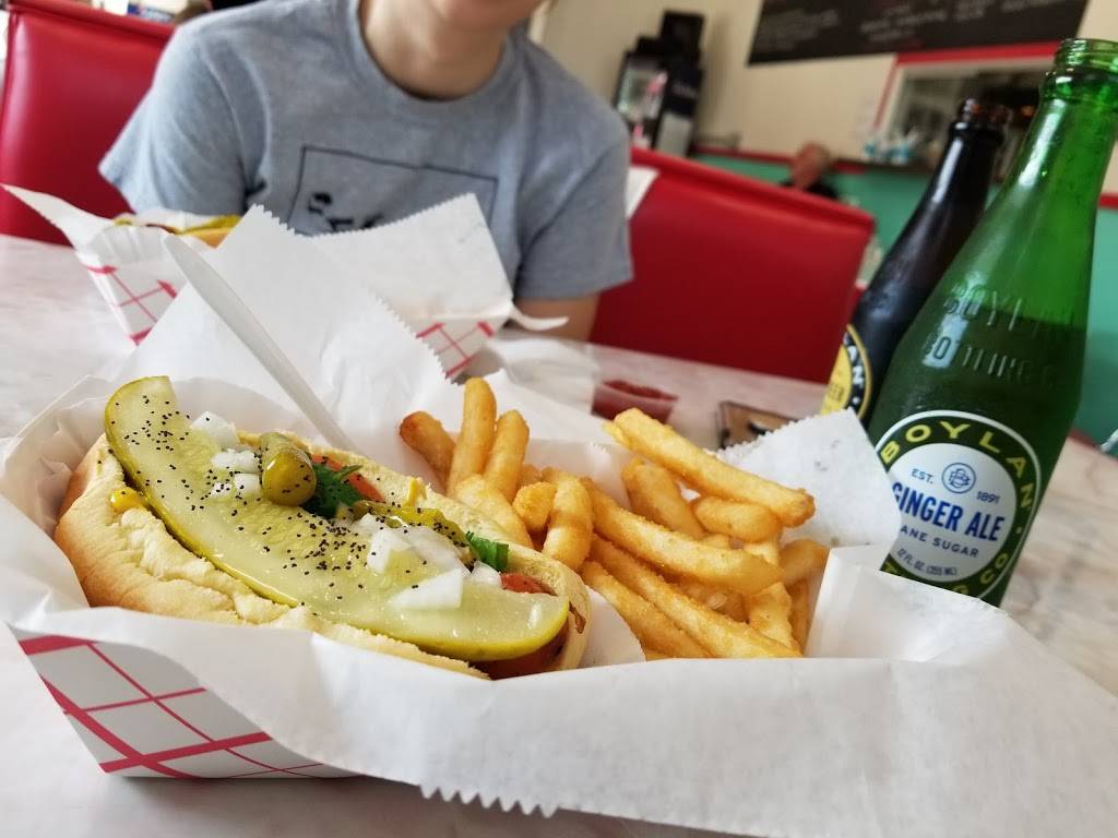 Lock & Dam Dog Shop | restaurant | 7331 Butler St, Pittsburgh, PA 15206, USA | 4123631919 OR +1 412-363-1919