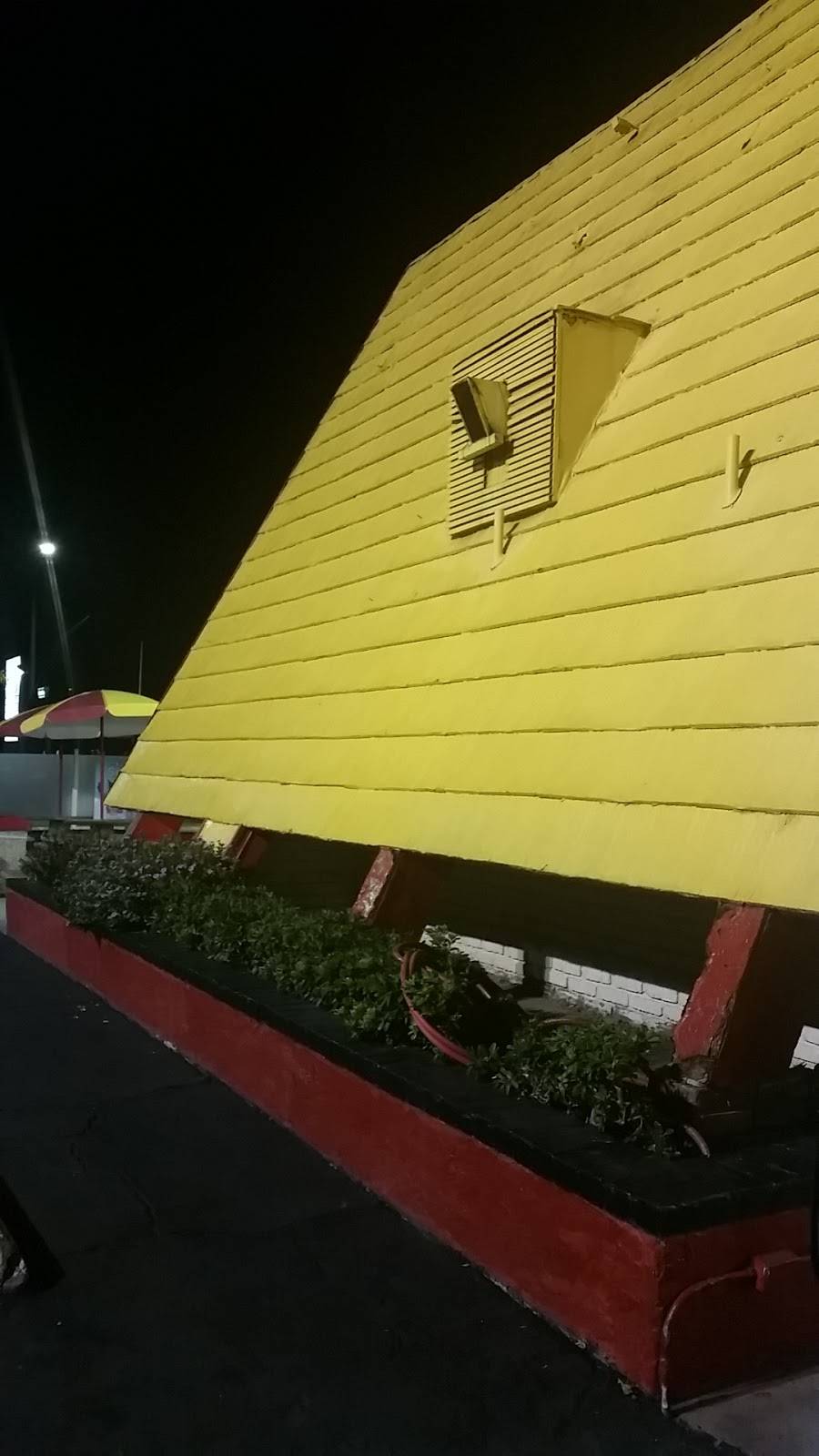 Wienerschnitzel | restaurant | 18012 Beach Blvd, Huntington Beach, CA 92646, USA | 7148479400 OR +1 714-847-9400