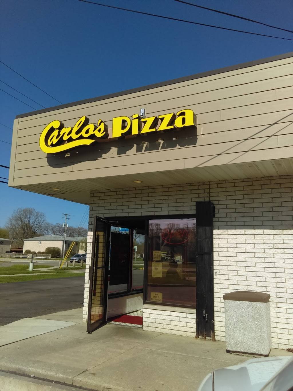 Carlos Pizza | meal takeaway | 28370 S River Rd, Harrison Charter Township, MI 48045, USA | 5864699900 OR +1 586-469-9900