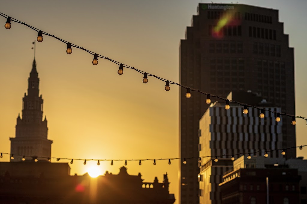 Azure | restaurant | 2017 E. 9th Street The 9 - Level 12, Cleveland, OH 44115, USA | 2162391200 OR +1 216-239-1200