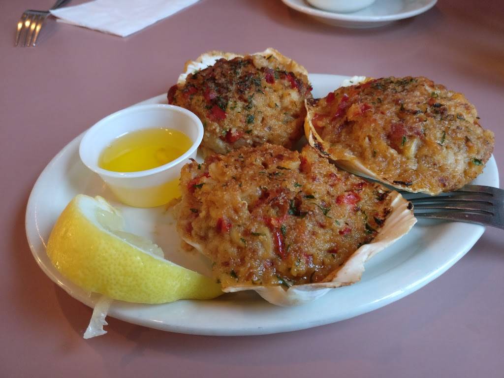 Wooden Shoe | restaurant | 419 Lower County Rd, Dennis Port, MA 02639, USA | 5083946431 OR +1 508-394-6431