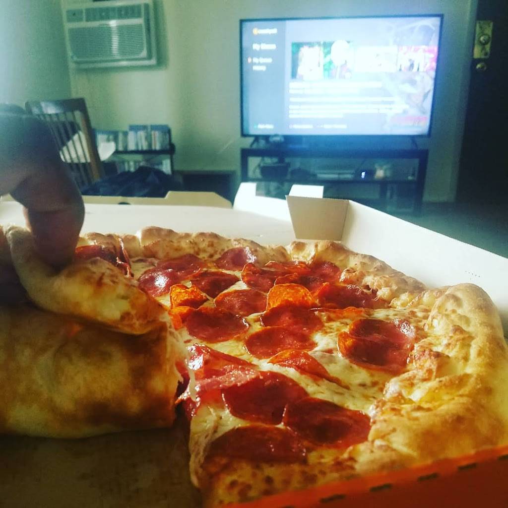 Little Caesars Pizza | meal takeaway | 29235 W Eleven Mile Rd, Farmington Hills, MI 48336, USA | 2484777500 OR +1 248-477-7500