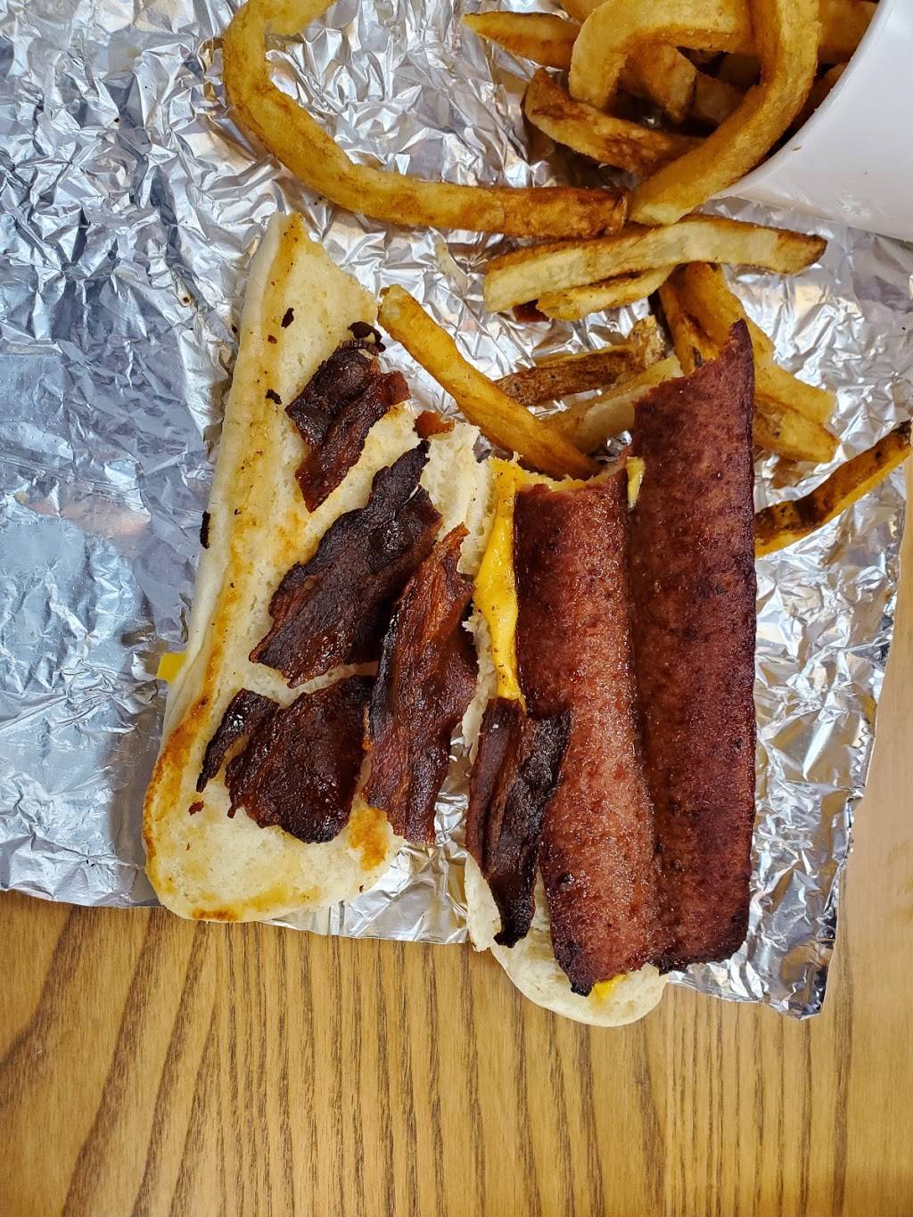 Five Guys | restaurant | 1891 E Main St, Torrington, CT 06790, USA | 8606183507 OR +1 860-618-3507