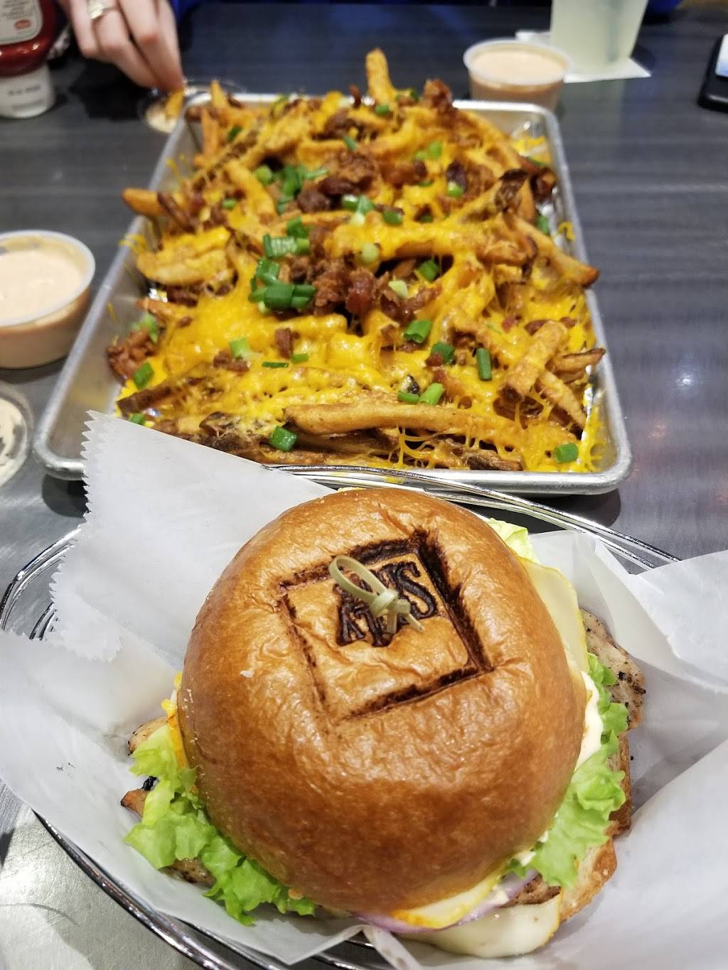 Sauly Boys | restaurant | 124 S Allen St, State College, PA 16801, USA | 8142348700 OR +1 814-234-8700