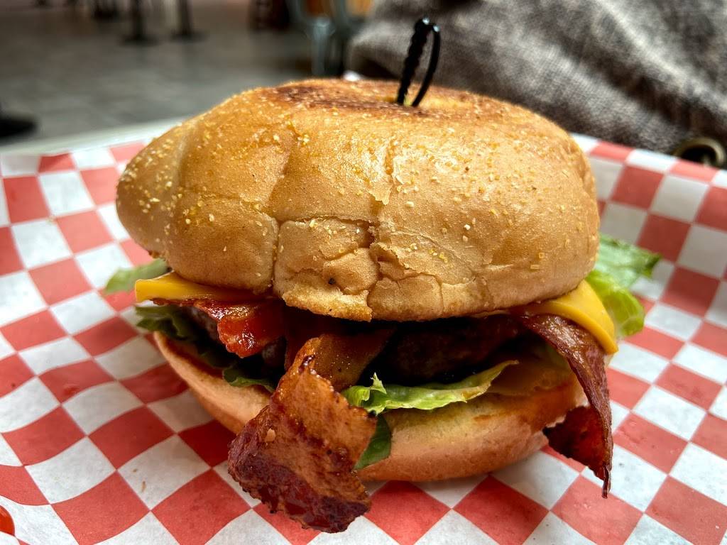 Philly 40 | restaurant | 9409 US-19 #627, Port Richey, FL 34668, USA | 7278077839 OR +1 727-807-7839