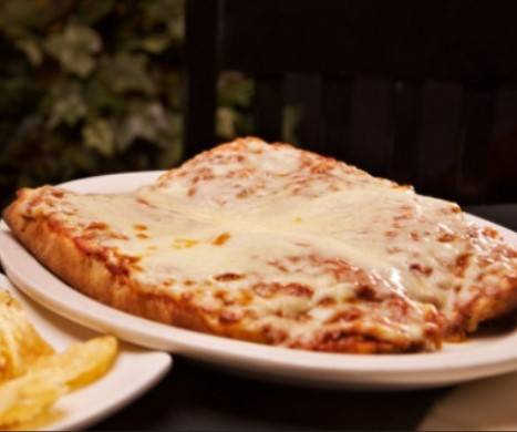 Michaels Italian Feast | restaurant | 1302 E Washington St, East Peoria, IL 61611, USA | 3096949000 OR +1 309-694-9000