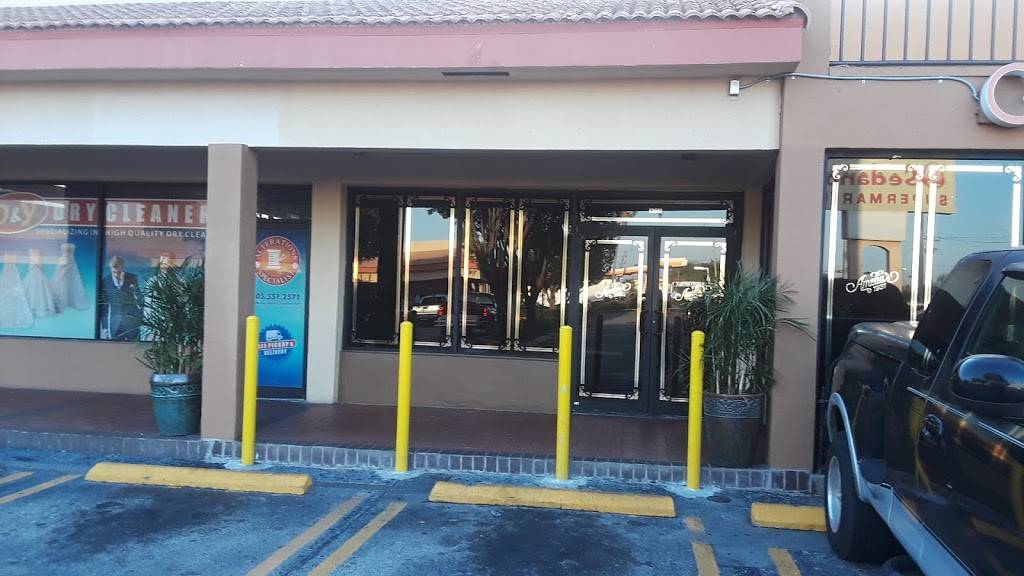 Amelias 1931 | restaurant | 13601 SW 26th St, Miami, FL 33175, USA | 3055544949 OR +1 305-554-4949