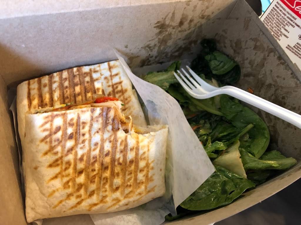 Itz a Wrap | restaurant | 129 Jefferson Ave, Toronto, ON M6K 3E4, Canada | 6474308417 OR +1 647-430-8417