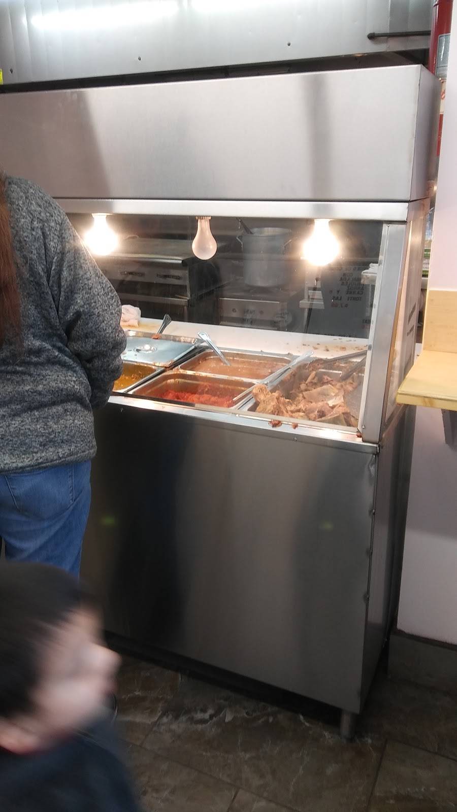 Uruapan Taco | restaurant | 604 E El Segundo Blvd, Compton, CA 90222, USA | 3108860301 OR +1 310-886-0301