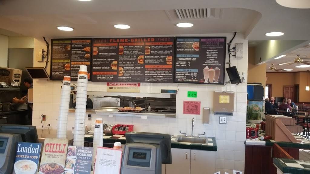 Back Yard Burgers | restaurant | 1800 Priority Way, Louisville, KY 40299, USA | 5022409945 OR +1 502-240-9945