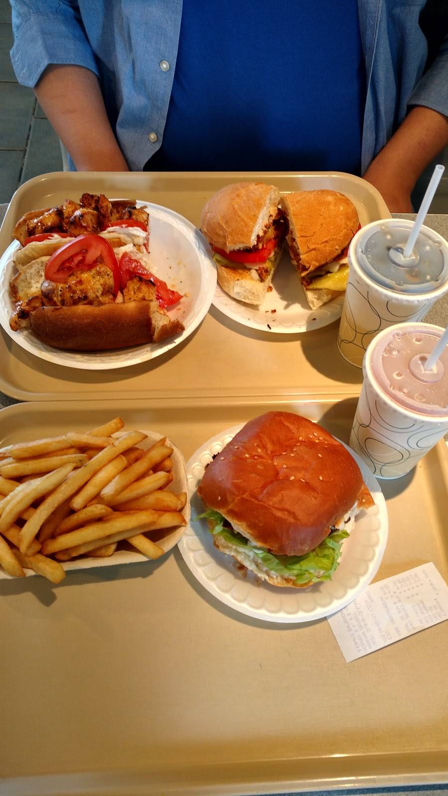 Toms Burgers | restaurant | 5775 Hwy 7, Markham, ON L3P 1A5, Canada | 9052940770 OR +1 905-294-0770