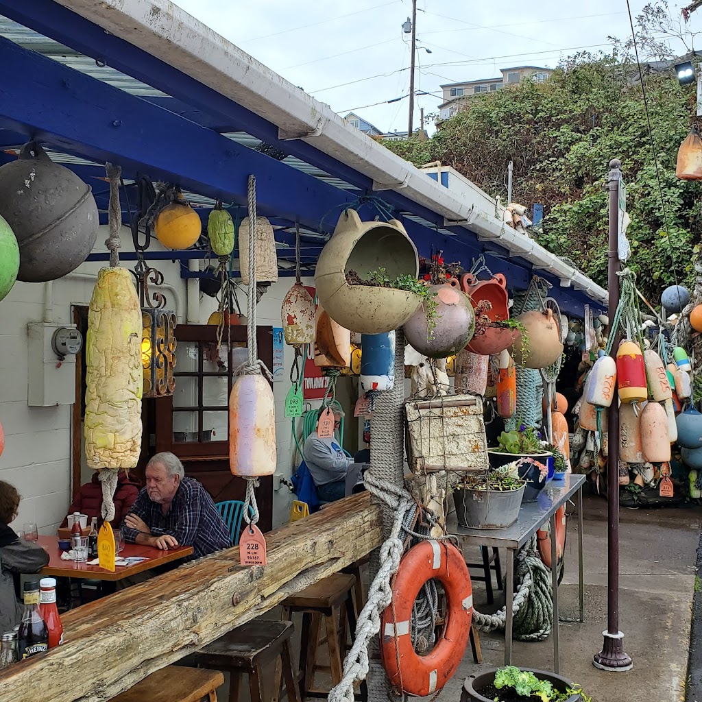 Ocean Bleu Seafoods at Ginos | restaurant | 808 SW Bay Blvd., Newport, OR 97365, USA | 5412652424 OR +1 541-265-2424