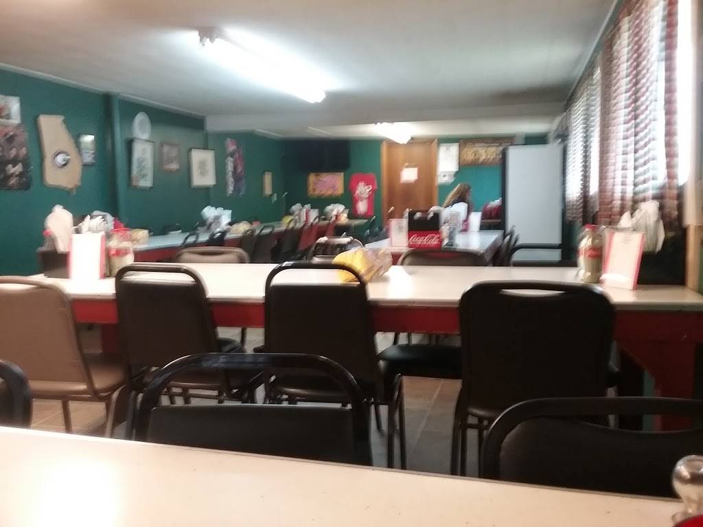 Zebs Bar-B-Q | restaurant | 5742 US-29, Danielsville, GA 30633, USA | 7067952701 OR +1 706-795-2701