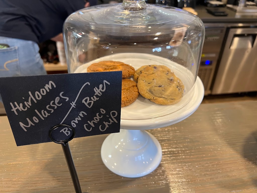 Heirloom | cafe | 31 Center St, Weston, MA 02493, USA | 7813731151 OR +1 781-373-1151