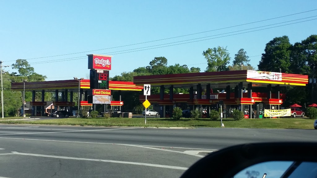 Dodges | restaurant | 1710 E 9 Mile Rd, Pensacola, FL 32514, USA | 8505057773 OR +1 850-505-7773