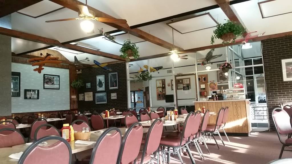 Airport Steakhouse | restaurant | 410 Airport Rd, Mattoon, IL 61938, USA | 2172349433 OR +1 217-234-9433