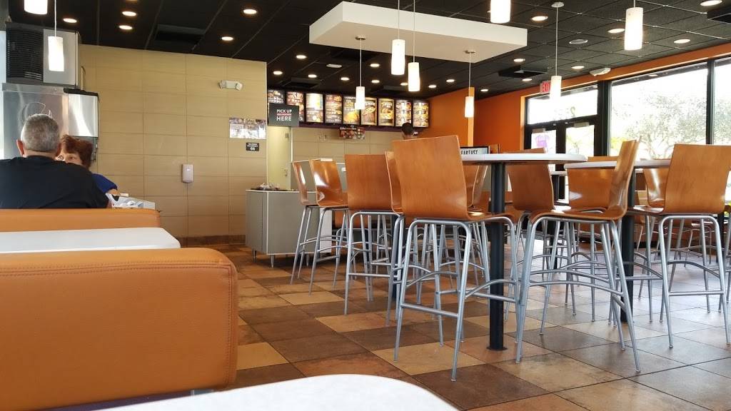 Taco Bell | meal takeaway | 2690 W 68th St, Hialeah, FL 33016, USA | 3058199208 OR +1 305-819-9208