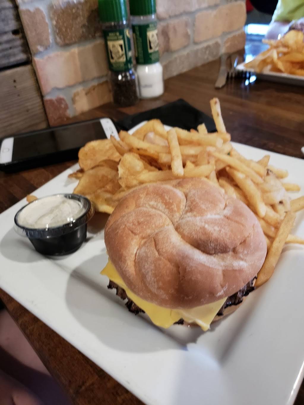 The Feast Restaurant | restaurant | 5406 Marina Dr, Holmes Beach, FL 34217, USA | 9417785092 OR +1 941-778-5092