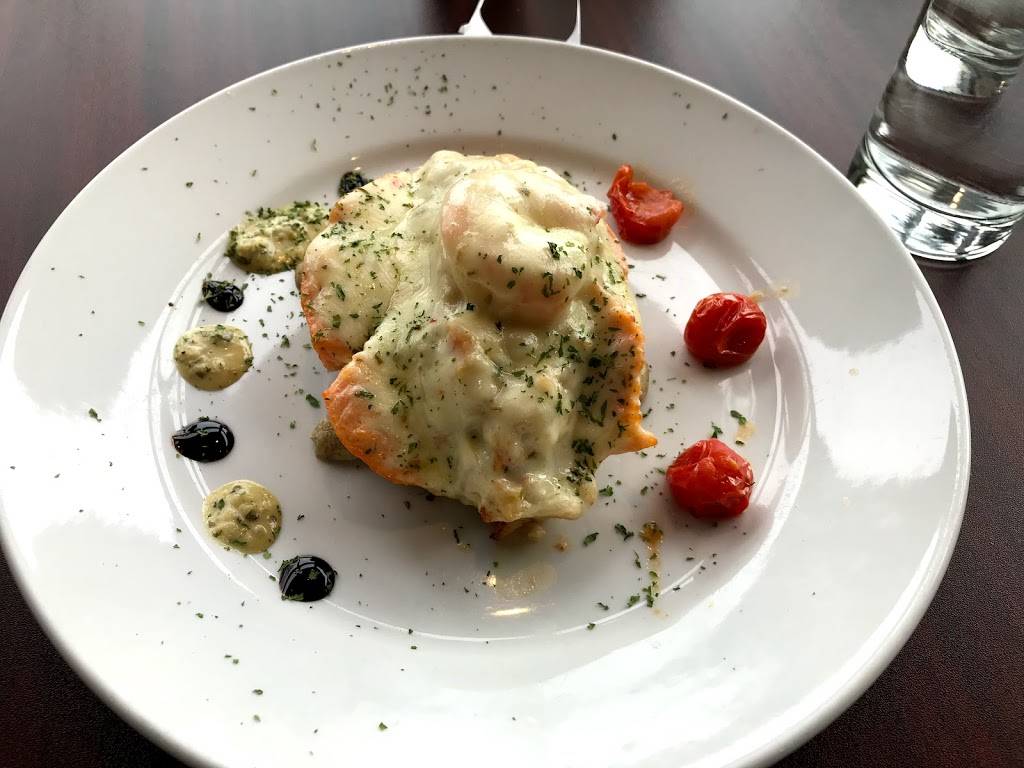 Pier 17 | restaurant | 539 Riverfront Dr, Sheboygan, WI 53081, USA | 9207836833 OR +1 920-783-6833