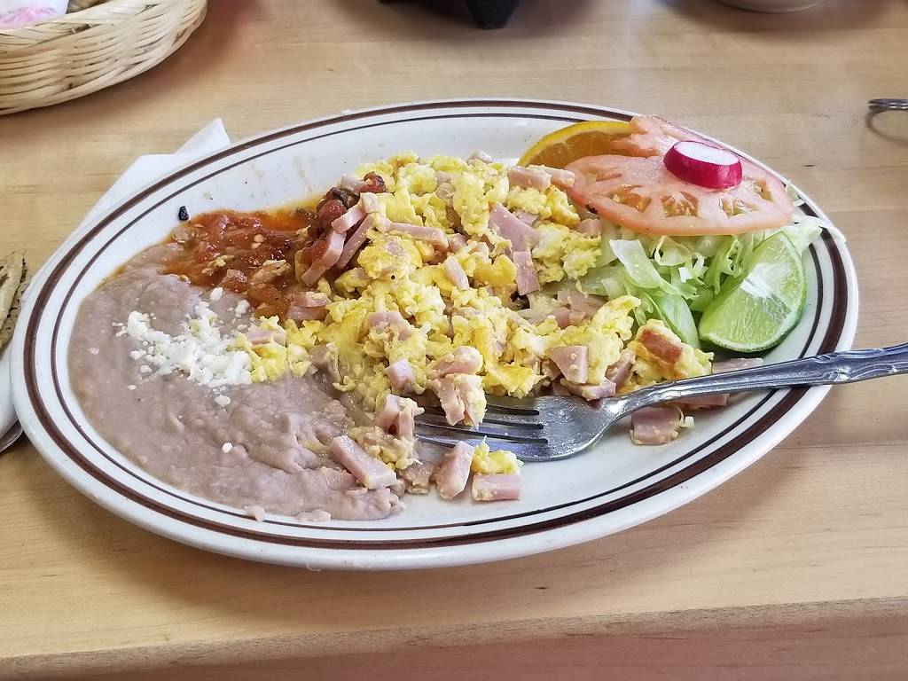 Atardecer Acapulqueno | restaurant | 2906 W Cermak Rd, Chicago, IL 60623, USA | 7732777198 OR +1 773-277-7198