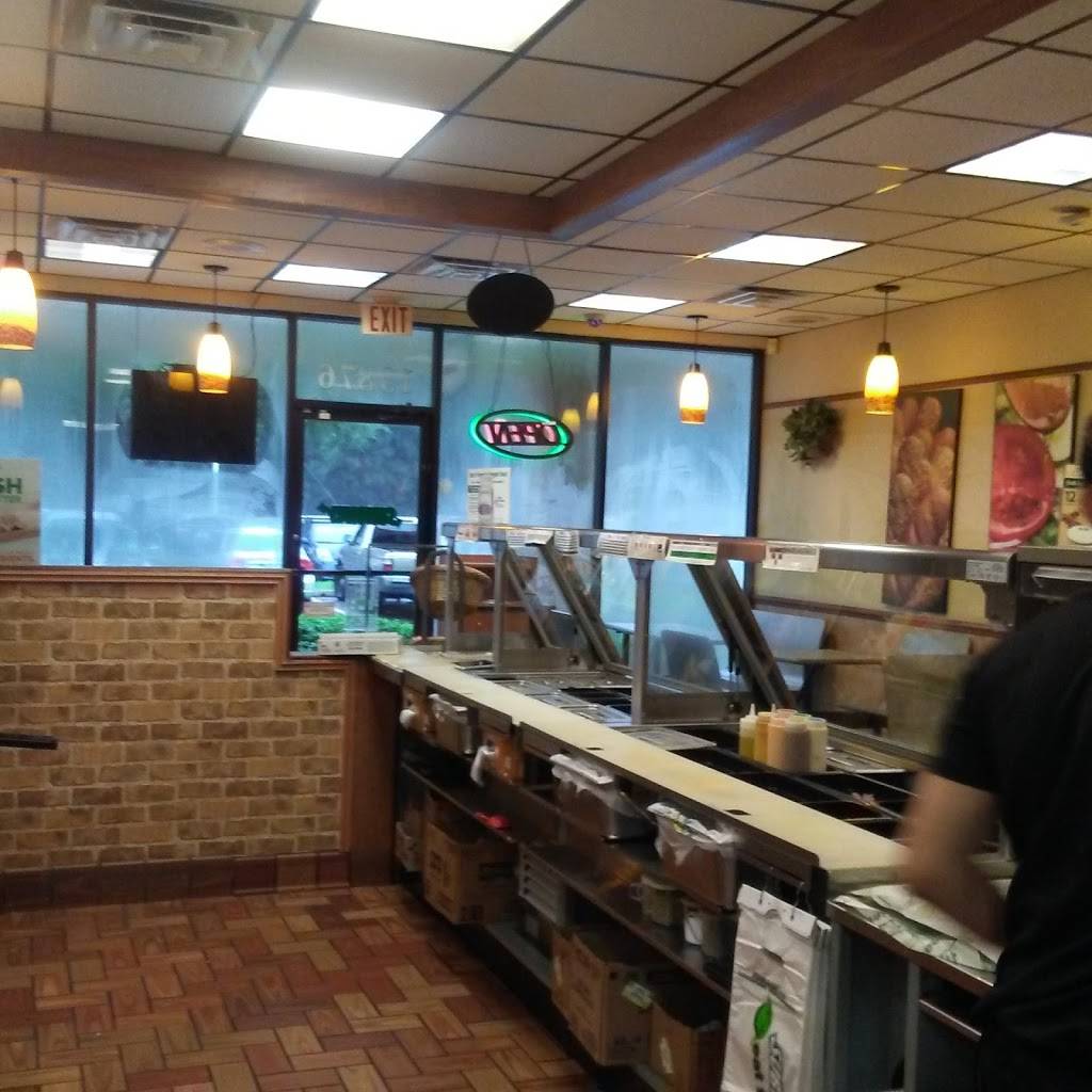Subway | restaurant | 13876 SW 8th St, Miami, FL 33184, USA | 3052265653 OR +1 305-226-5653