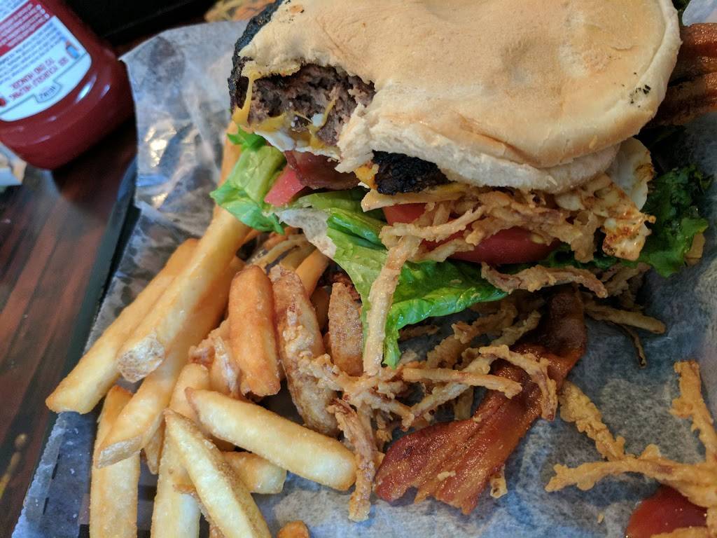 Camp House Bar and Grill | restaurant | 100 S White Cedar Rd, Sanford, FL 32771, USA | 4079155401 OR +1 407-915-5401