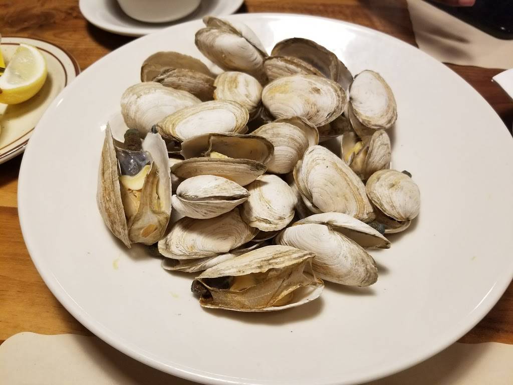 Maine Fish Market & Restaurant | restaurant | 60 Bridge St, East Windsor, CT 06088, USA | 8606232281 OR +1 860-623-2281