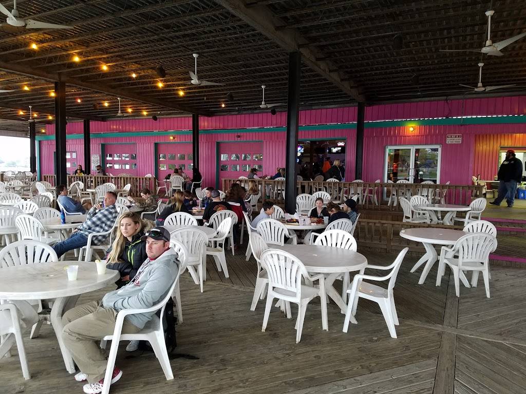 Papa’s On The Lake | restaurant | 14632 TX-105, Montgomery, TX 77356, USA | 9364472500 OR +1 936-447-2500