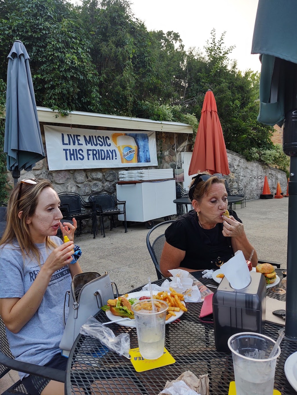 Rock Room Bar and Grill | restaurant | 1312 Coteau St, Gary, SD 57237, USA | 6052728888 OR +1 605-272-8888