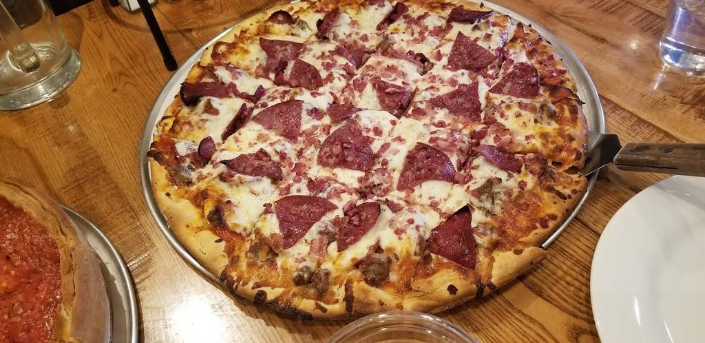 Giordanos | restaurant | 1510 Market St, Des Plaines, IL 60016, USA | 8476358550 OR +1 847-635-8550