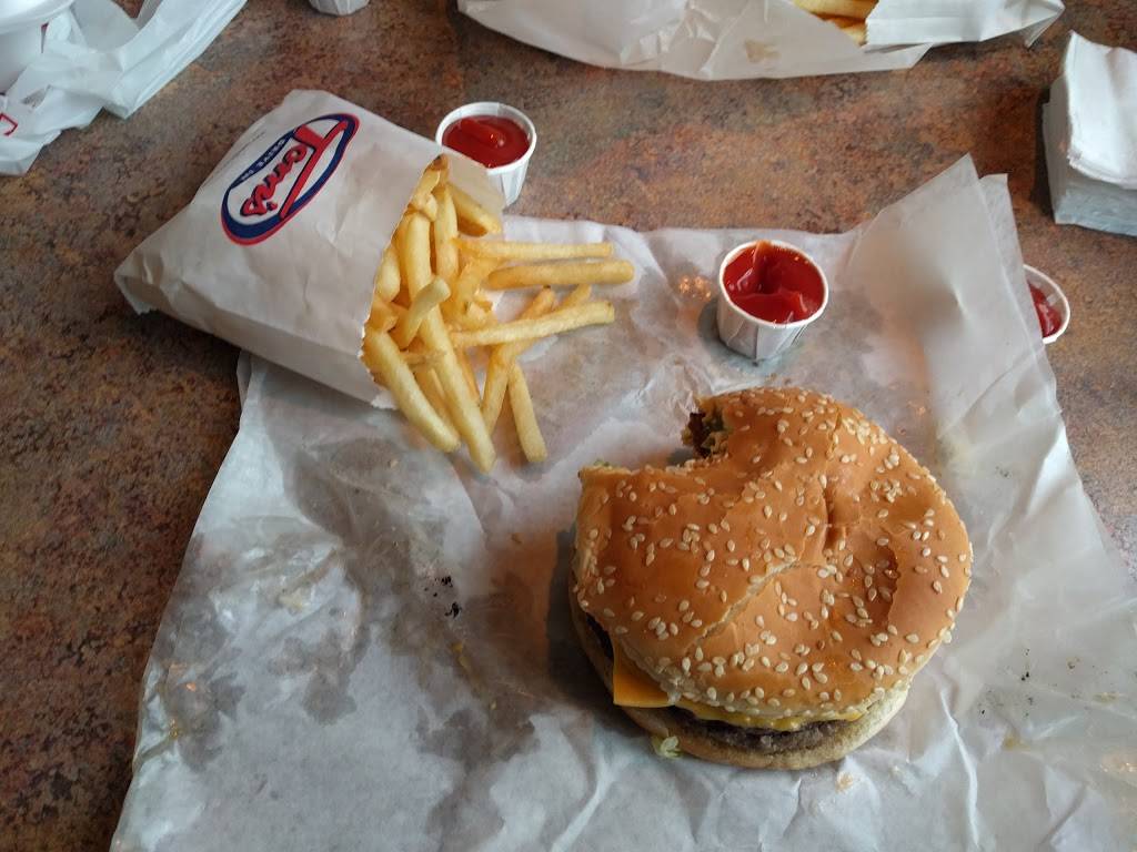 Toms Drive In | restaurant | 501 N Westhill Blvd, Appleton, WI 54914, USA | 9207310827 OR +1 920-731-0827