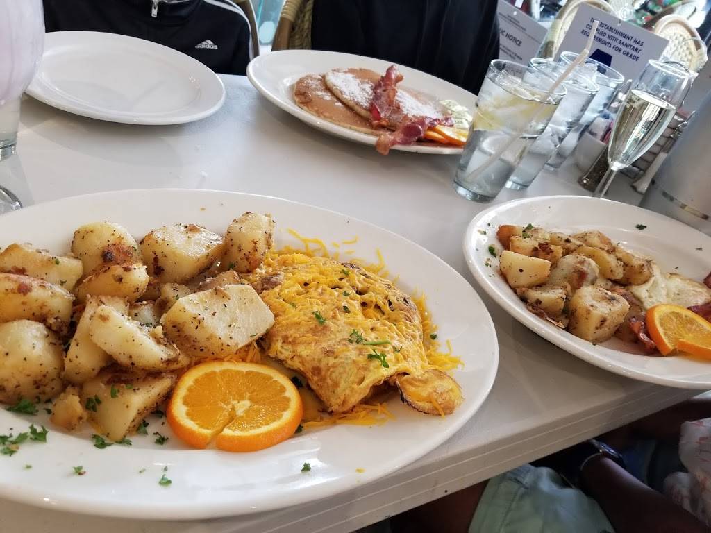 Pinocchio In the Desert | restaurant | 134 E Tahquitz Canyon Way, Palm Springs, CA 92262, USA | 7603223776 OR +1 760-322-3776