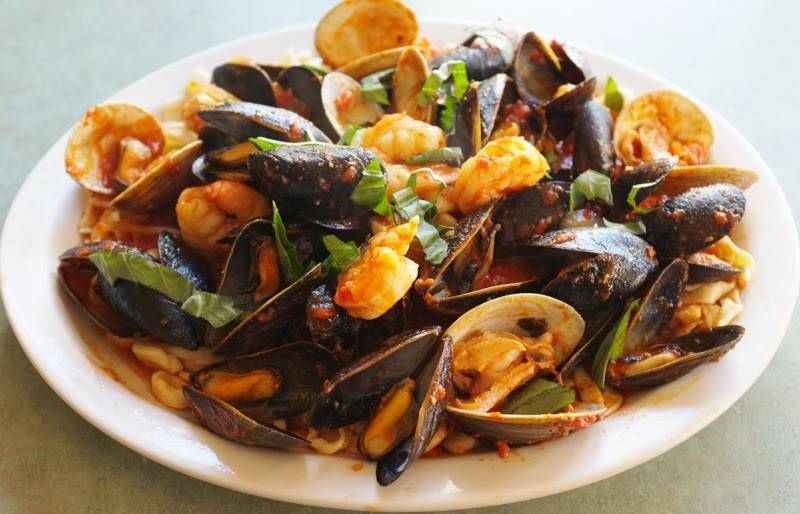 Italian Express Pizzeria | meal delivery | 336 Sumner St, East Boston, MA 02128, USA | 6175610038 OR +1 617-561-0038