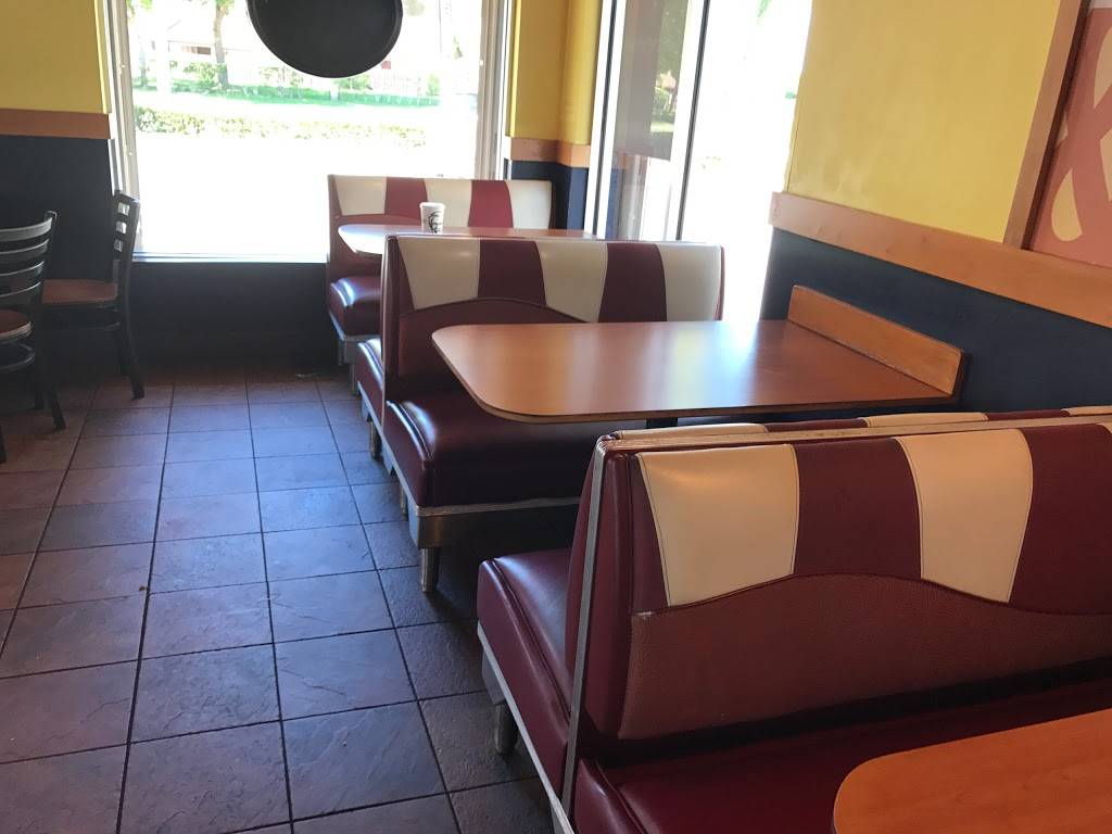 KFC | restaurant | 12566 SW 120th St, Miami, FL 33186, USA | 3052557836 OR +1 305-255-7836