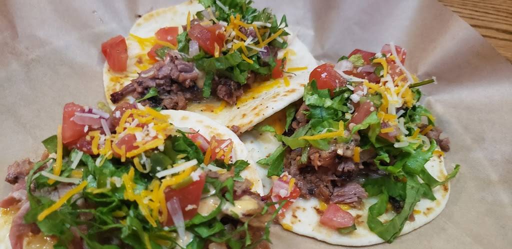 Cubs Q | restaurant | 6955 S York St, Centennial, CO 80122, USA | 3037945400 OR +1 303-794-5400