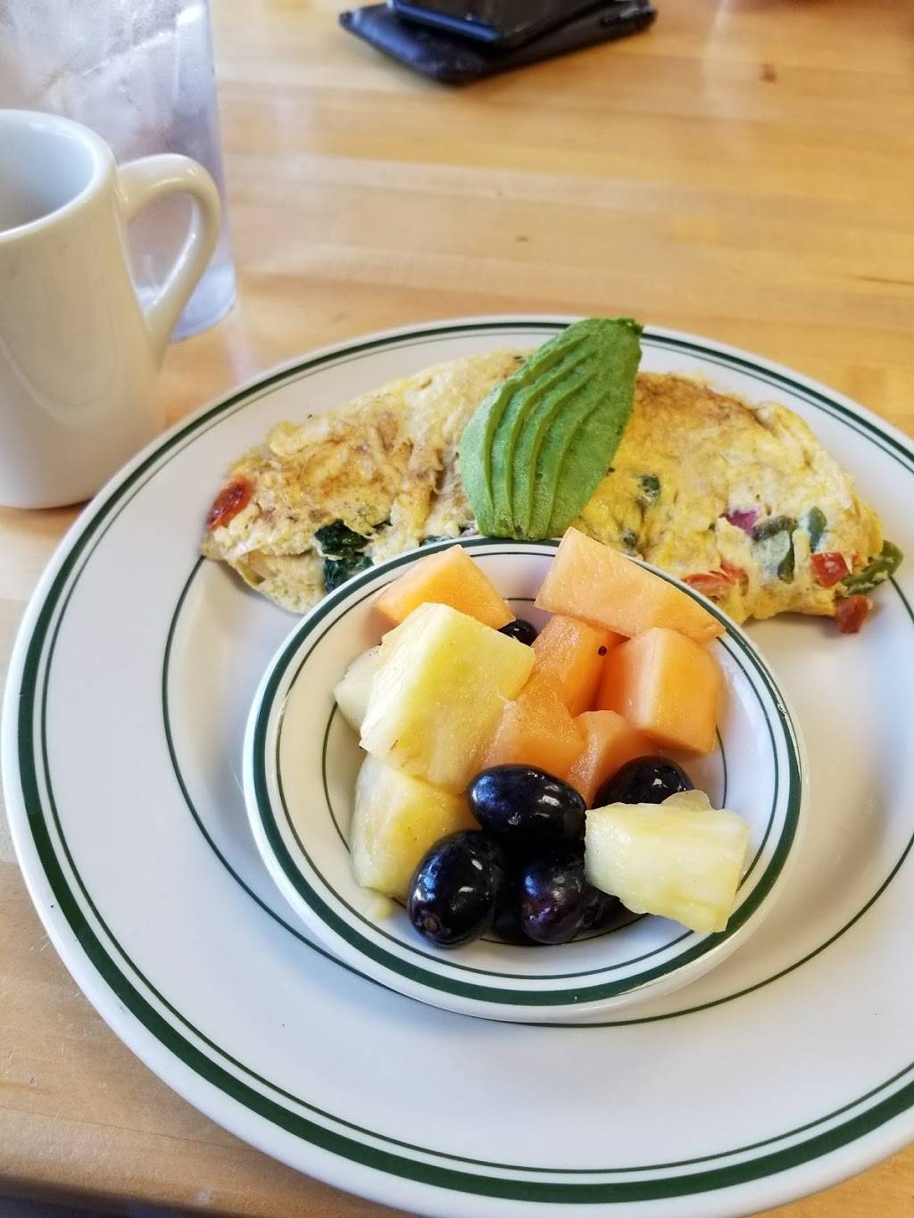 Carols Restaurant | restaurant | 1201 W Capitol Ave, West Sacramento, CA 95691, USA | 9163724631 OR +1 916-372-4631