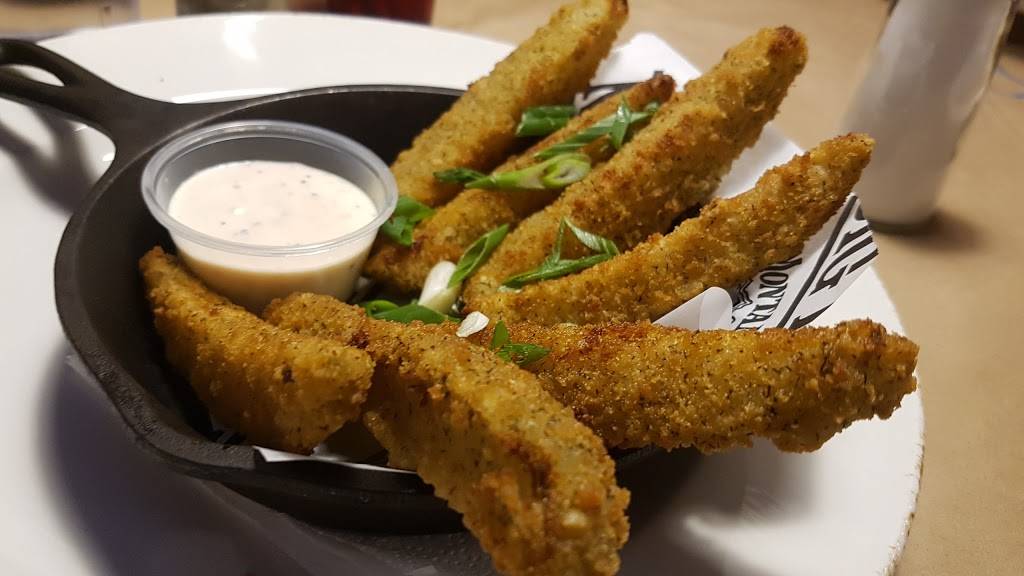 Montanas | restaurant | 1495 Aerowood Dr, Mississauga, ON L4W 1C2, Canada | 9052069811 OR +1 905-206-9811