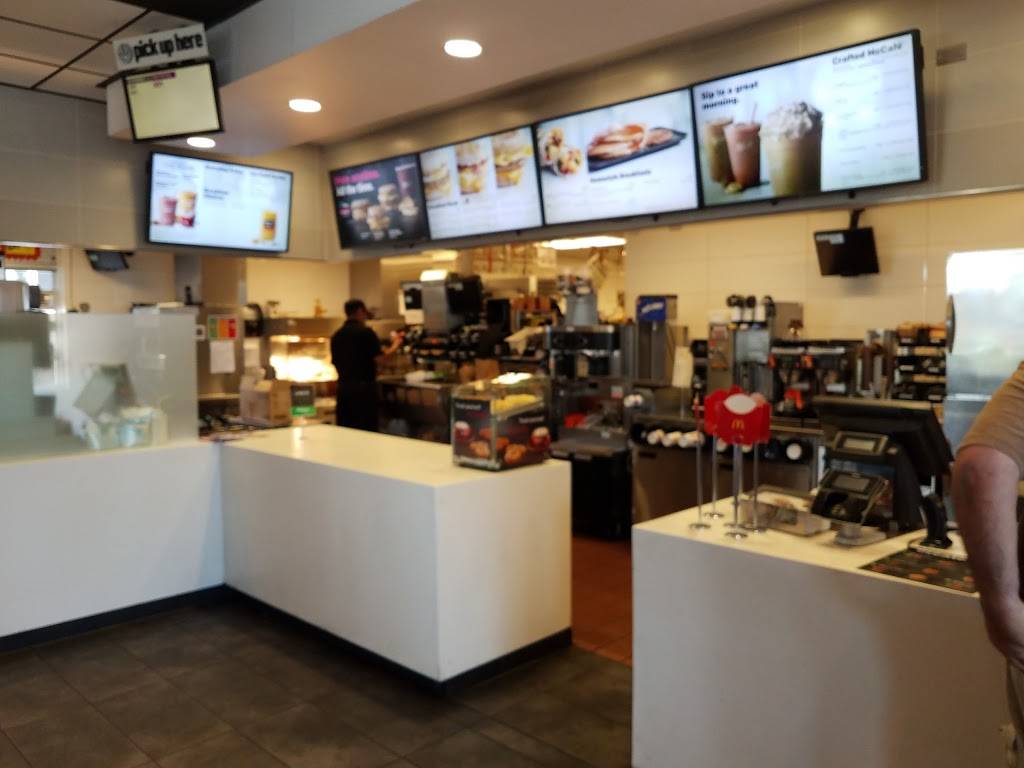 McDonalds | cafe | 205 W Imperial Hwy, Fullerton, CA 92835, USA | 7144476923 OR +1 714-447-6923