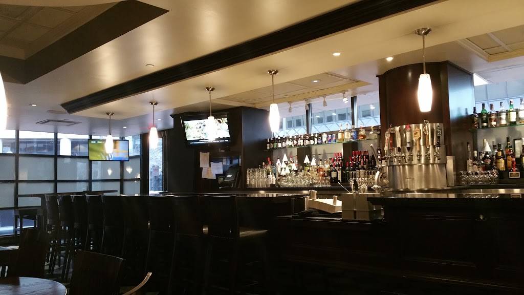 Daily Grill | restaurant | 1 Bethesda Metro Center, Bethesda, MD 20814, USA | 3016566100 OR +1 301-656-6100